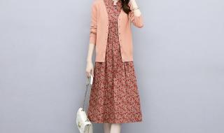 碎花裙子要搭配什么外套瞬间脱颖而出 碎花连衣裙搭配